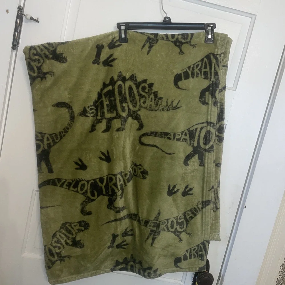 Dinosaur Minky Blanket Olive Green‎ 54